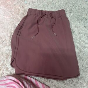 Lululemon size 4 skirt
